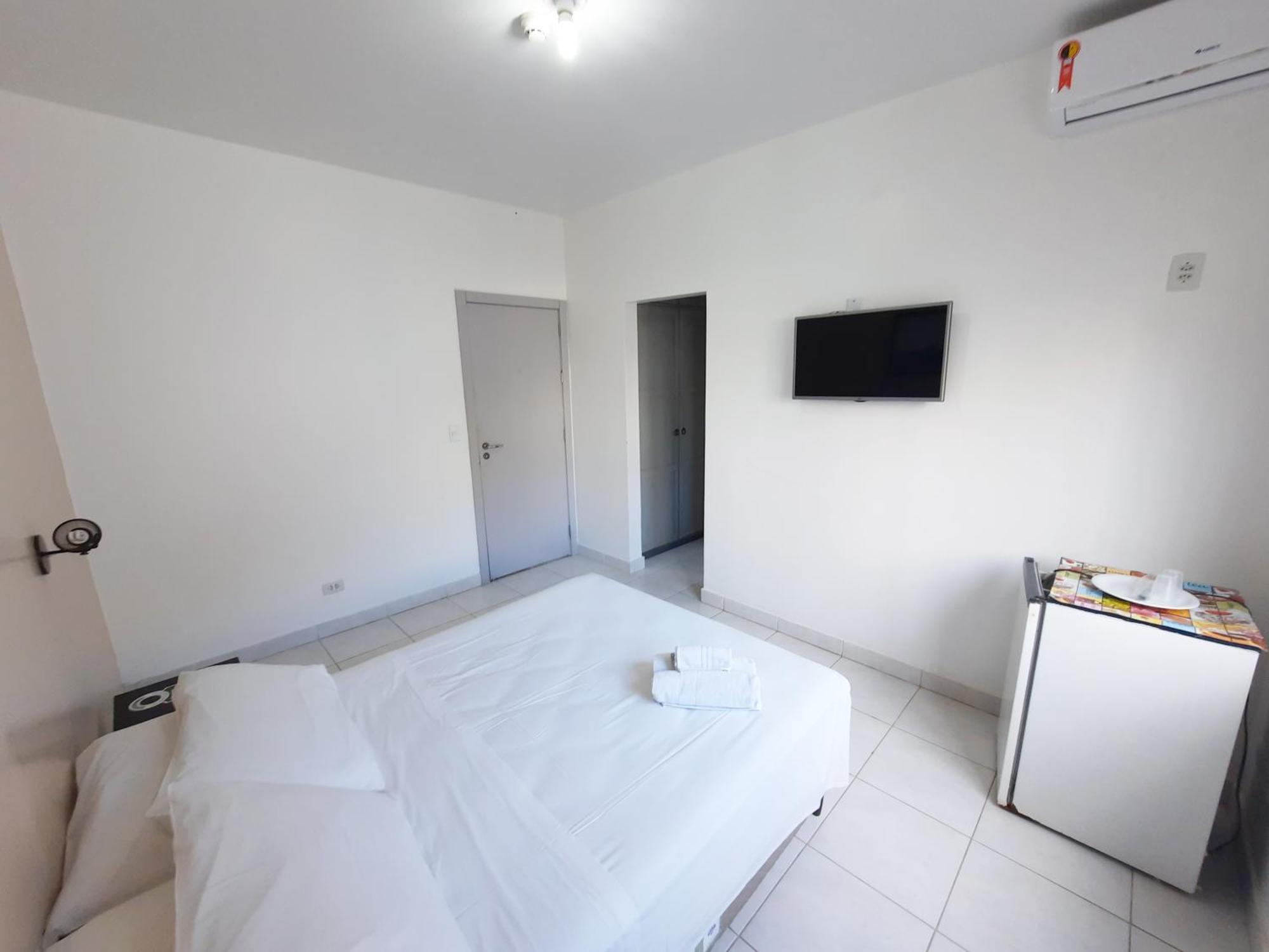 Ficare Hotel 2*